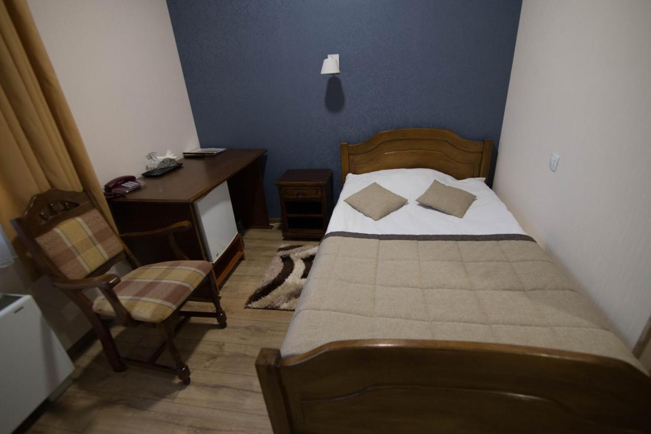 Hotel Villa Natali Chişinău Extérieur photo