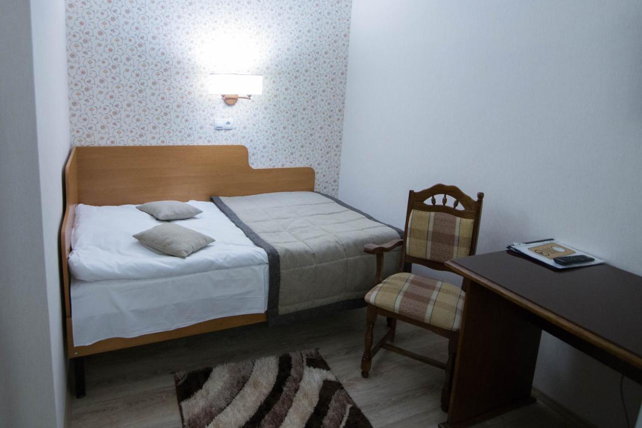 Hotel Villa Natali Chişinău Extérieur photo