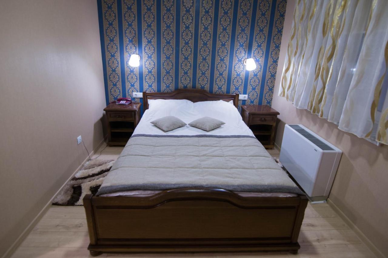 Hotel Villa Natali Chişinău Extérieur photo