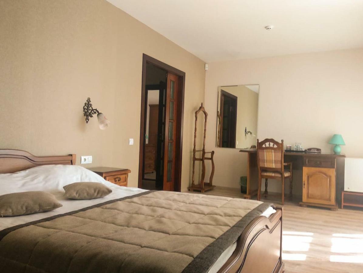 Hotel Villa Natali Chişinău Extérieur photo