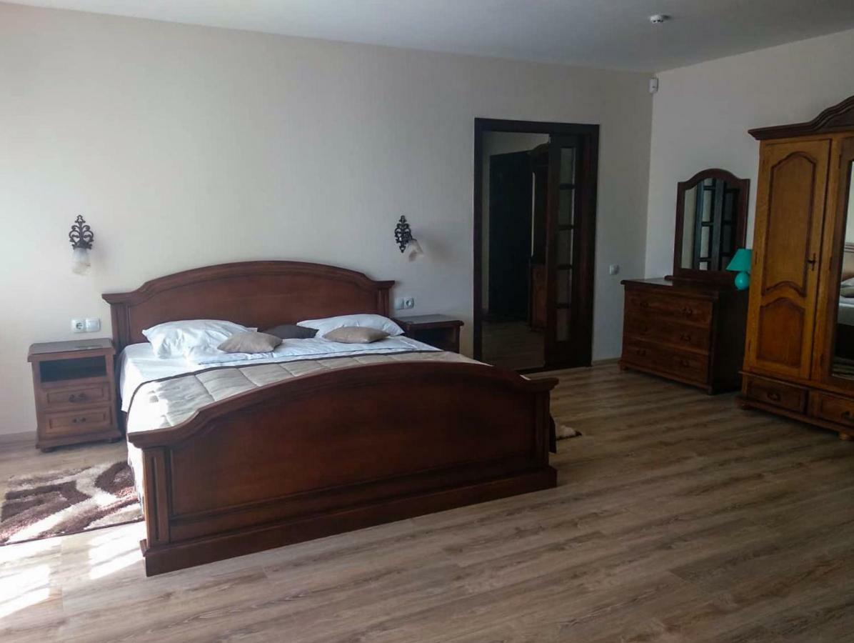 Hotel Villa Natali Chişinău Extérieur photo
